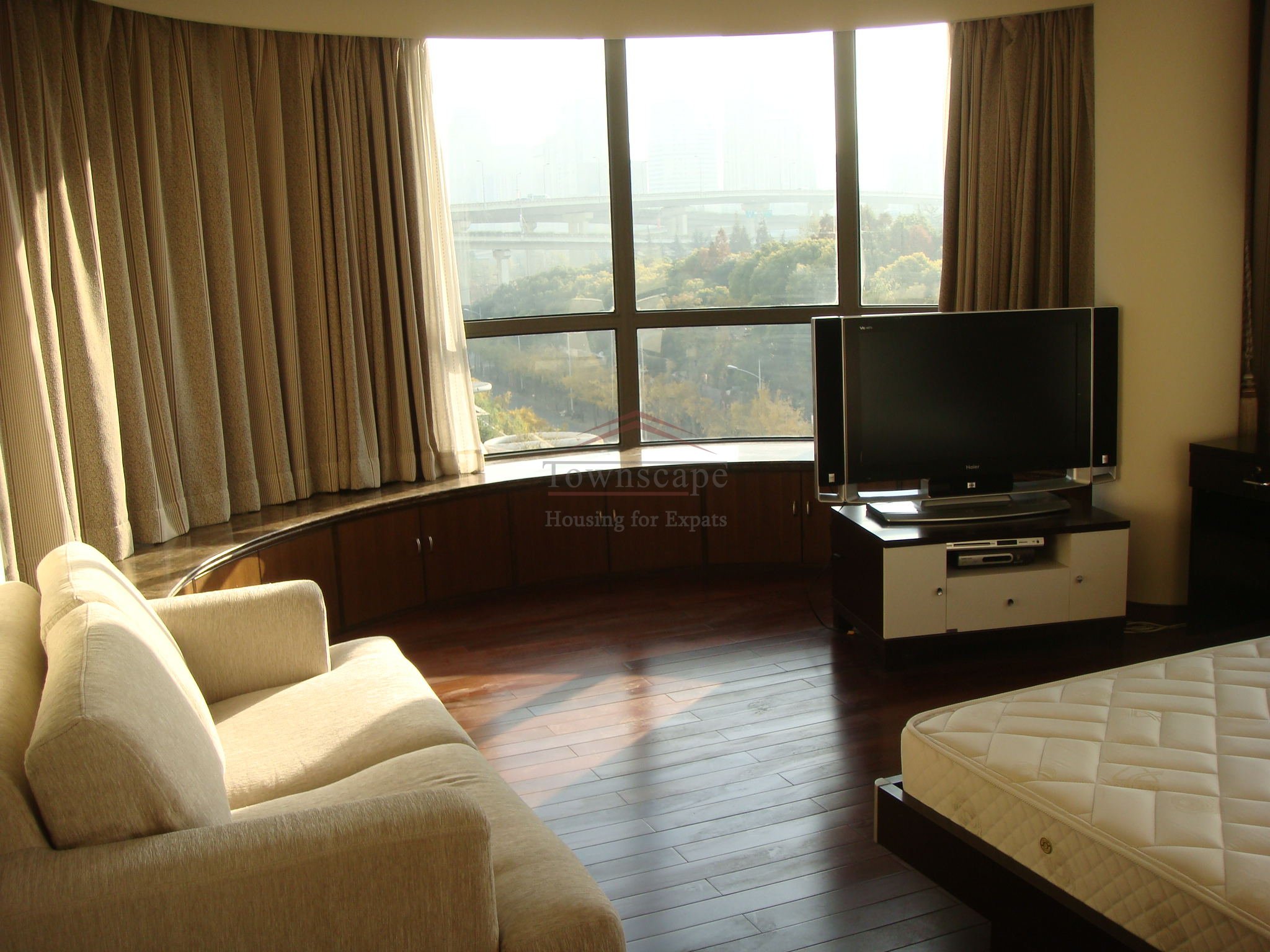 Shanghai Housing Fantastic Central 3BR apartment at Nanjing road