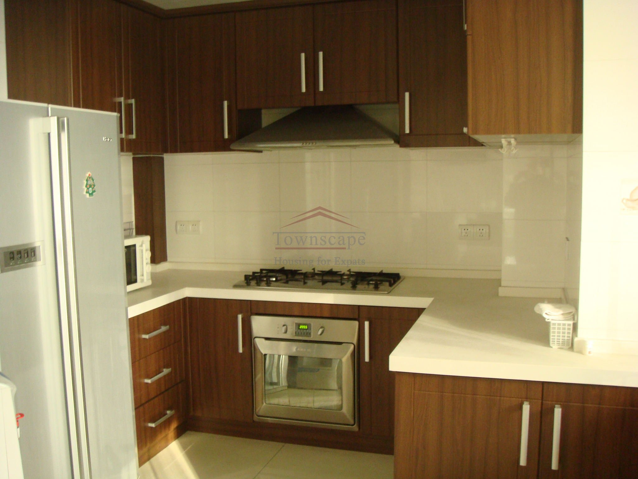 Rent an apartment in Shanghai Fantastic Central 3BR apartment at Nanjing road