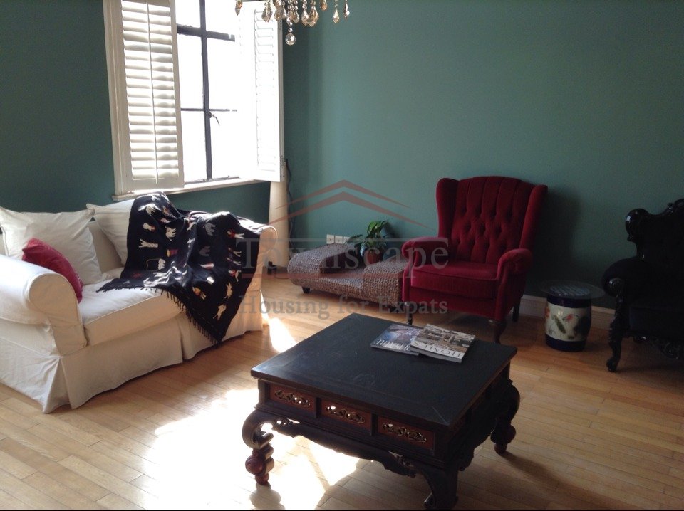 Best place to live in Shanghai Wonderful 3 BR Lane Property near Jing An and Changhshu Rd line 2/7/1