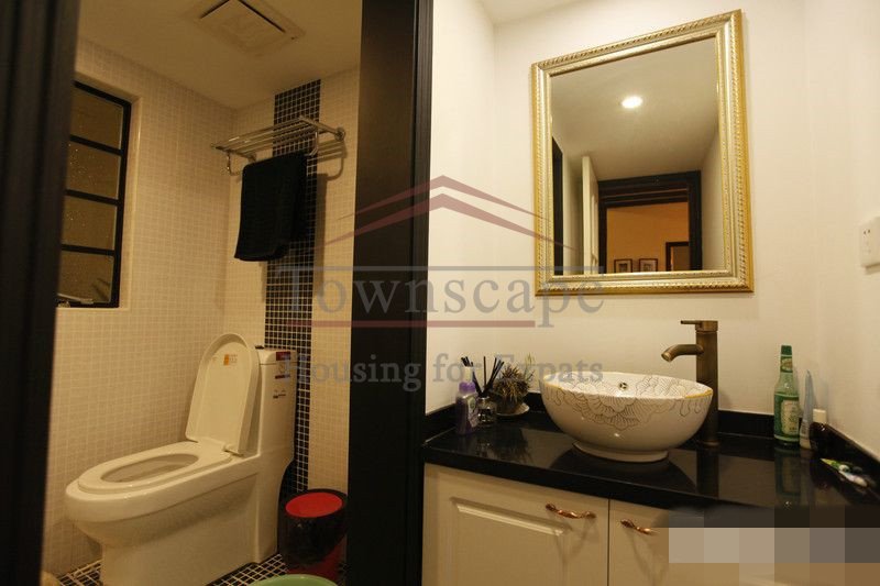 Rent in Shanghai Stunning well priced Lane House 2 BR Line 1/10 Central Shanghai