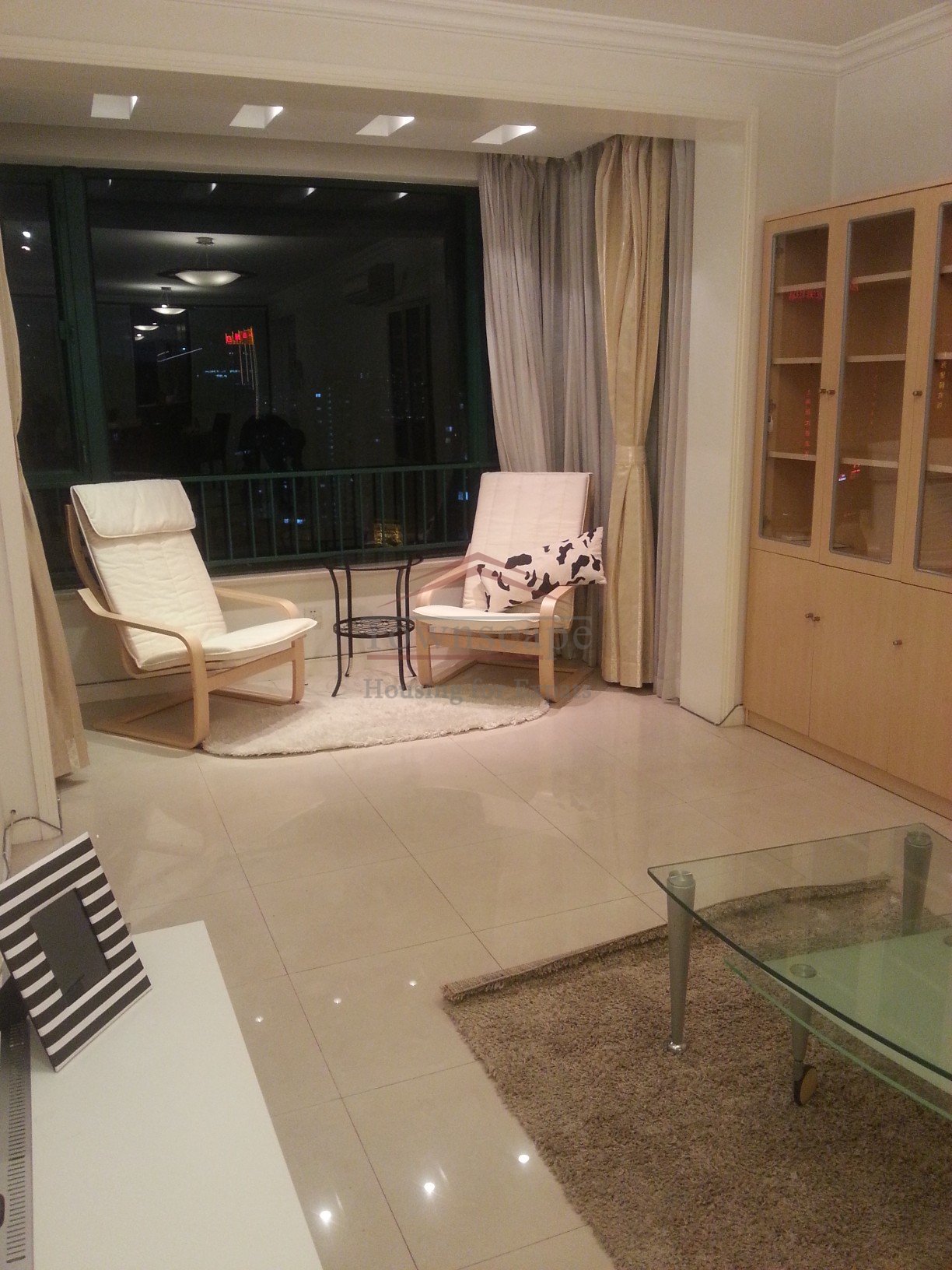  Well priced 2-2-1 near xujiahui station line 1/11/9