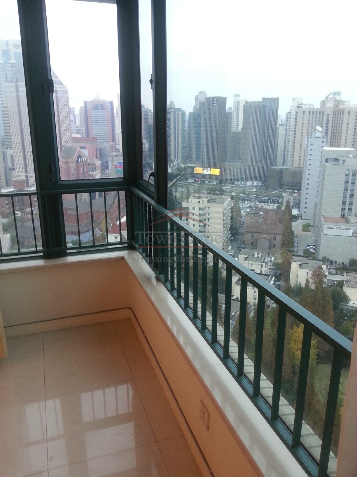 Rent Shanghai Well priced 2-2-1 near xujiahui station line 1/11/9