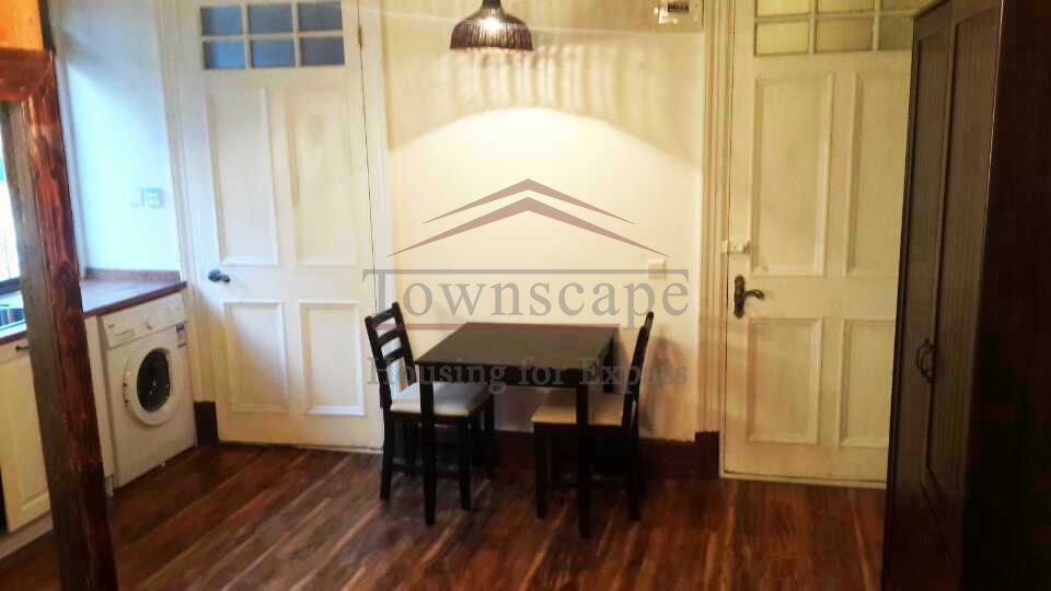 expat housing Shanghai Lovely 1 BR Lane apartment in French Concession Tianzifang
