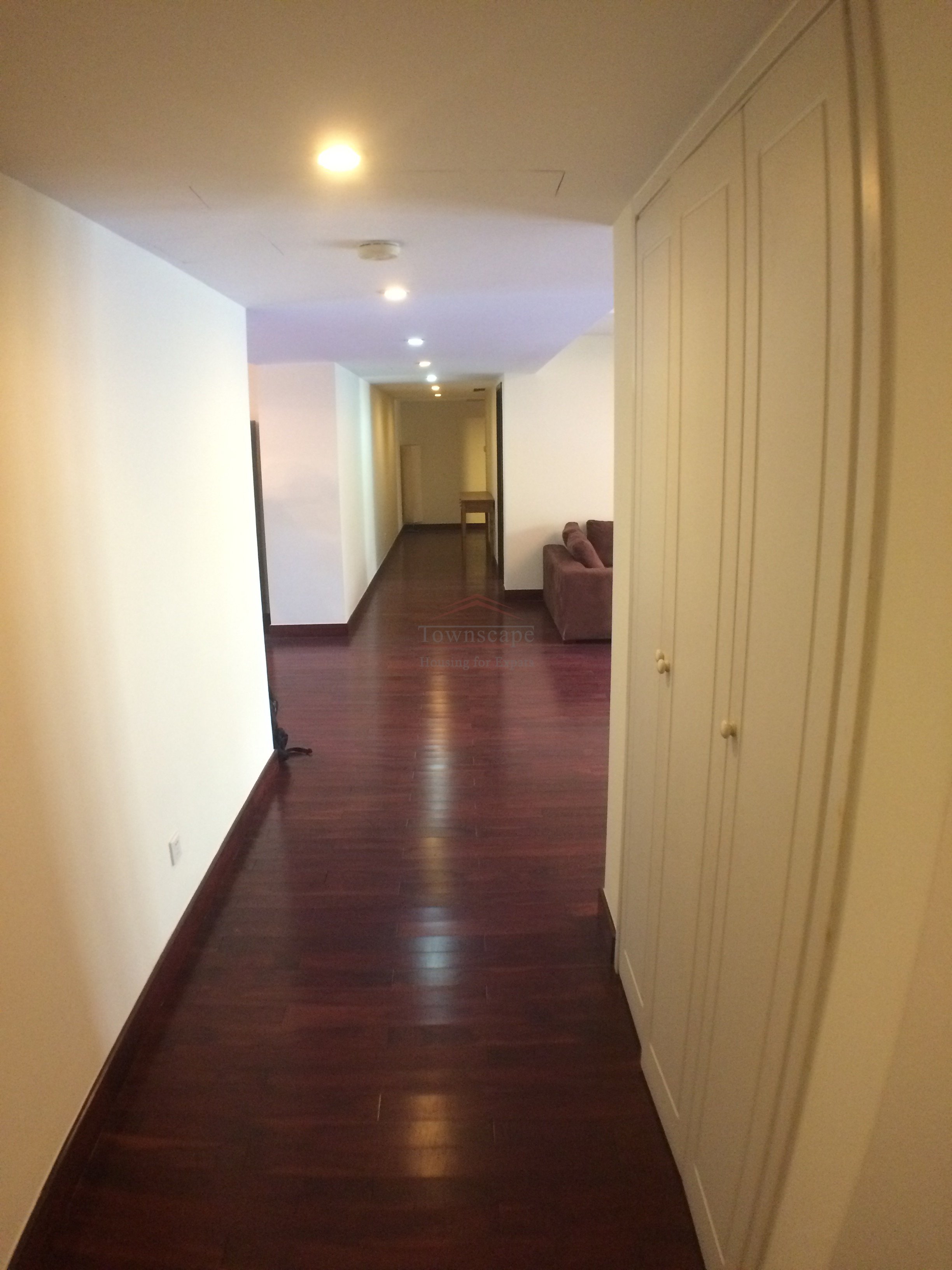 Rent Apartment in Shanghai 5 BR ground floor Shanghai Racquet club with garden