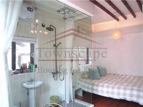 Townscape Housing Beautiful 1 BR Lane Apartment very good value line1 Hengshan rd