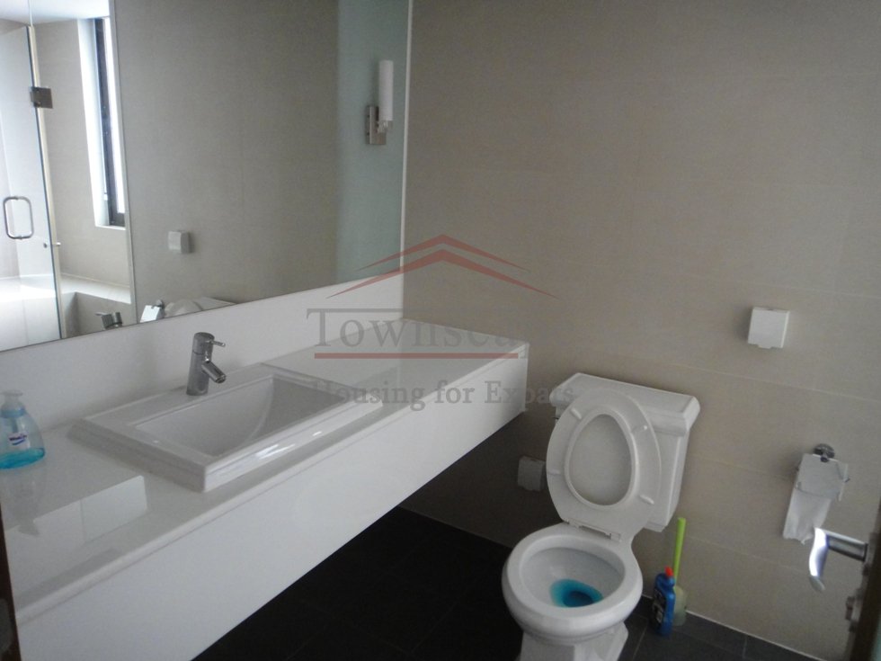 expat housing shanghai Fantastic 4 bedroom Apartment beside Laoximen station line 8/10