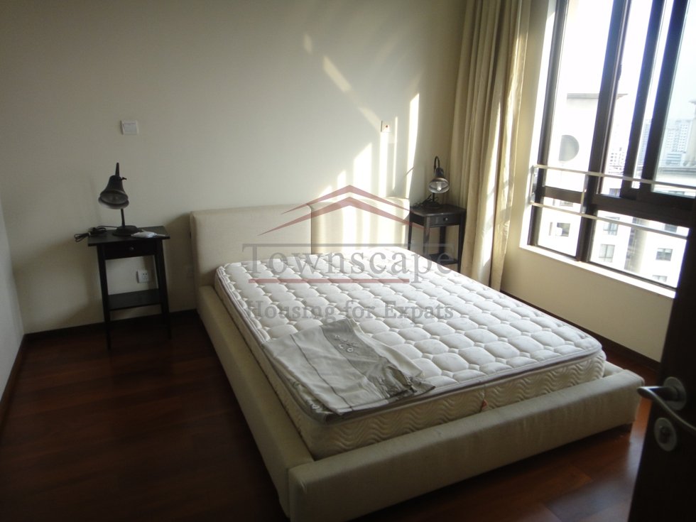 shanghai rentals Fantastic 4 bedroom Apartment beside Laoximen station line 8/10