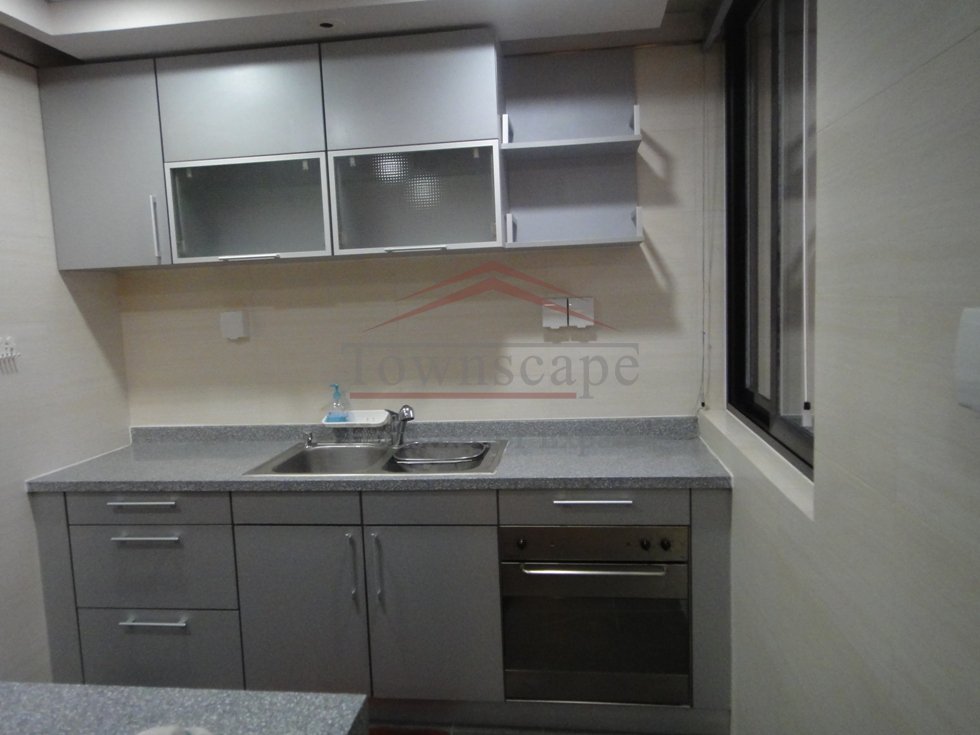 rent in shanghai Fantastic 4 bedroom Apartment beside Laoximen station line 8/10