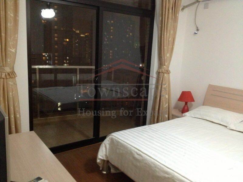 Rent apartments in Shanghai Excellent well priced 2 bedroom apartment in Jing An line 2