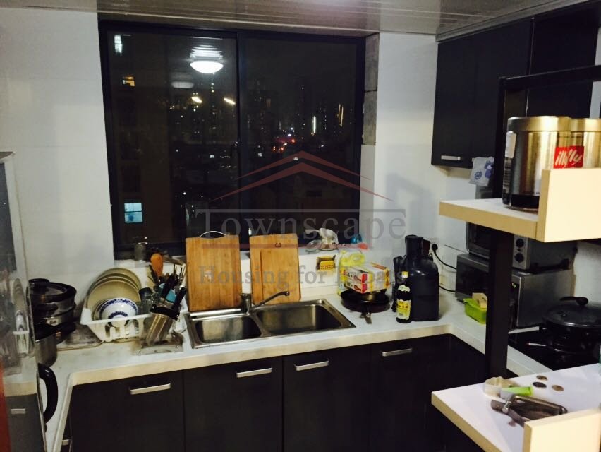 Shanghai Apartment for rent Very Well priced 4 bedroom Apartment beside line 8/9