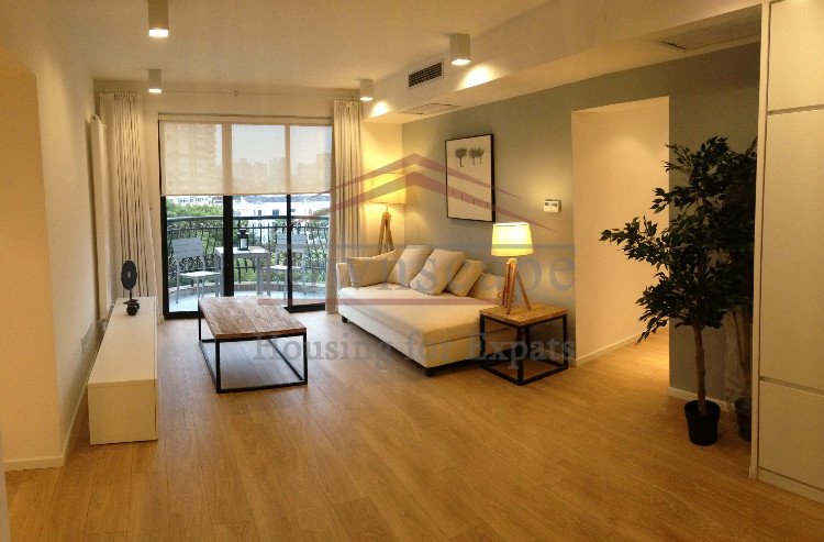 Expat Housing Shanghai Beautiful bright 3 BR Apartment line 10/11 floor heating