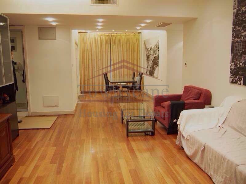 shanghai apartments for rent Bright and Spacious 3 BR apartment beside W. Nanjing Rd line 2