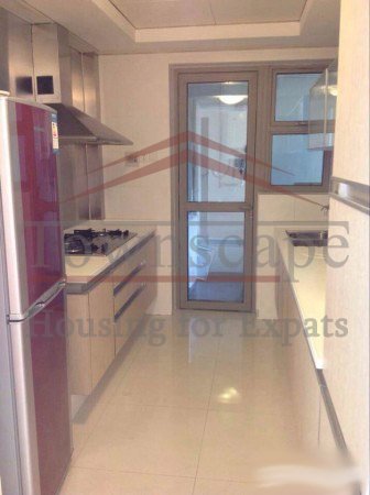 Expat Housing Shanghai Beautiful clean 3 BR apartment in Jing An beside line 7/2