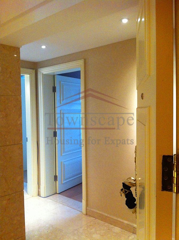 Shanghai apartment rentals Wonderful 3 BR Shimao Riviera apartment Pudong