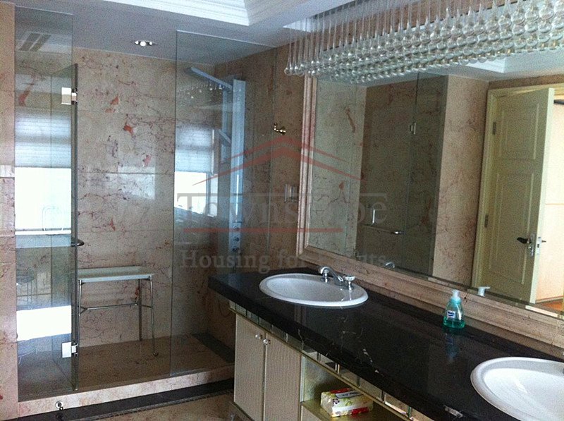 Rent apartments China Wonderful 3 BR Shimao Riviera apartment Pudong