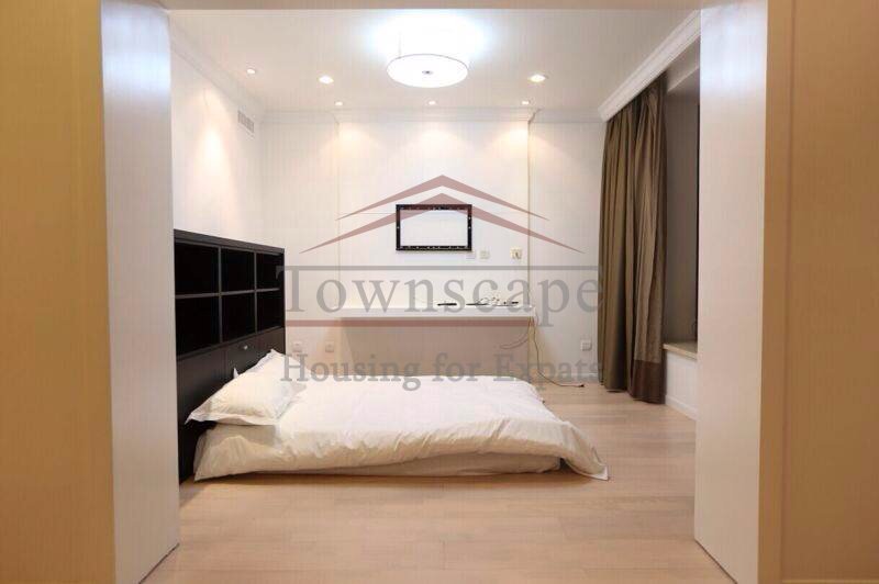 Apartment rent China Amazing 4 Bedroom Apt. w/ study room Central Shanghai L1