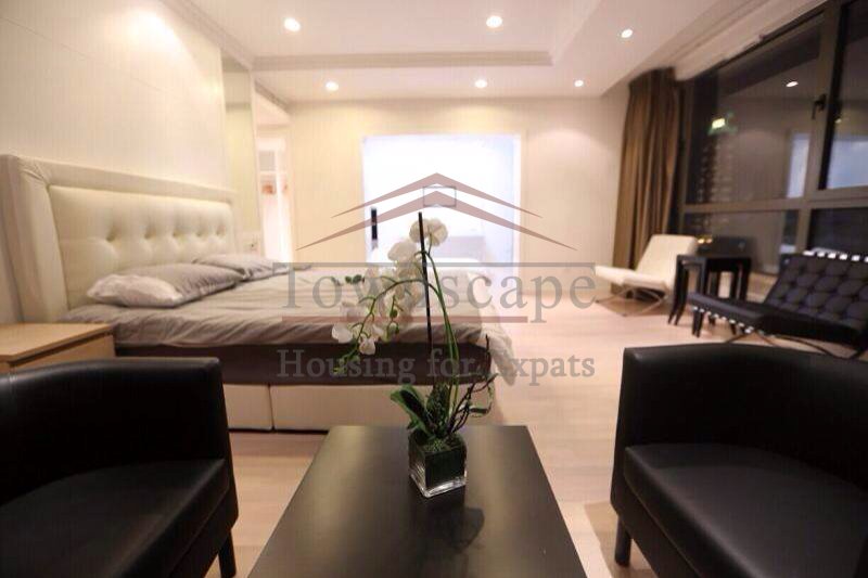 Shanghai apartments to rent Amazing 4 Bedroom Apt. w/ study room Central Shanghai L1
