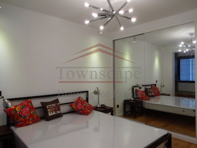 Apartment for rent in Shanghai 2 Bedroom Lane Apartment Central Shanghai Line 1/10 Shanxi rd