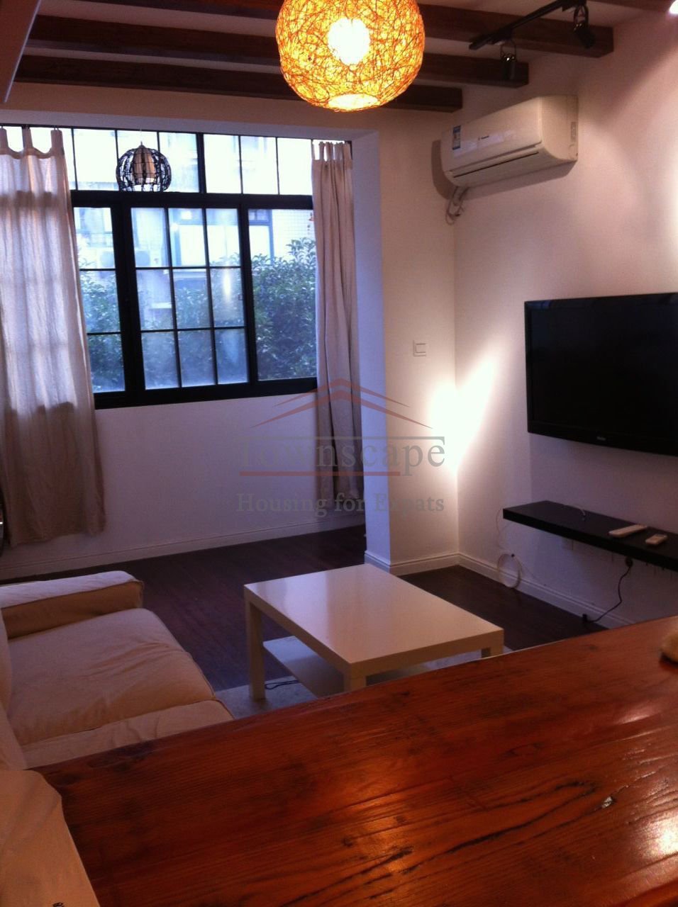 Expat Rental Shanghai Stylish 1 BR Lane house in Former Colonial Shanghai L1/7/9