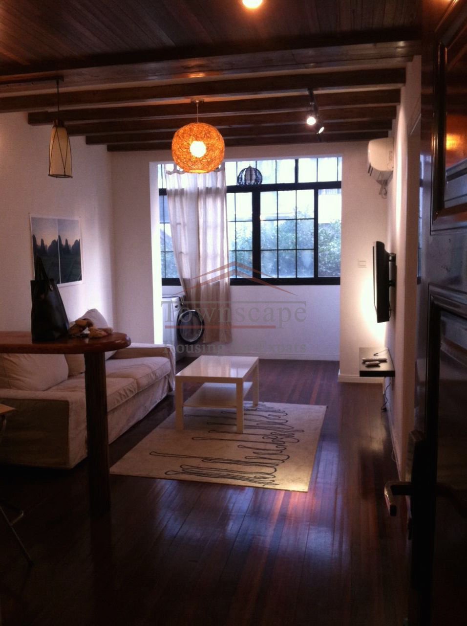 Shanghai house rentals Stylish 1 BR Lane house in Former Colonial Shanghai L1/7/9
