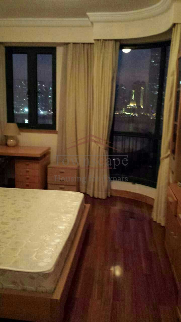 Rent apartment in Shanghai Fantastic Pudong CBD 3 BR apartment Line 2