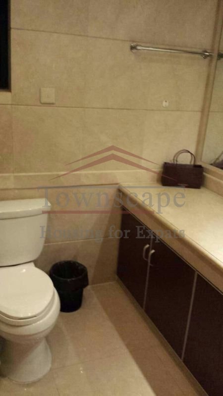 Shanghai rent Fantastic Pudong CBD 3 BR apartment Line 2