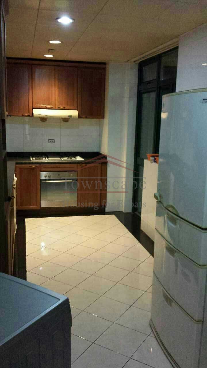 Shanghai apartment for rent Fantastic Pudong CBD 3 BR apartment Line 2