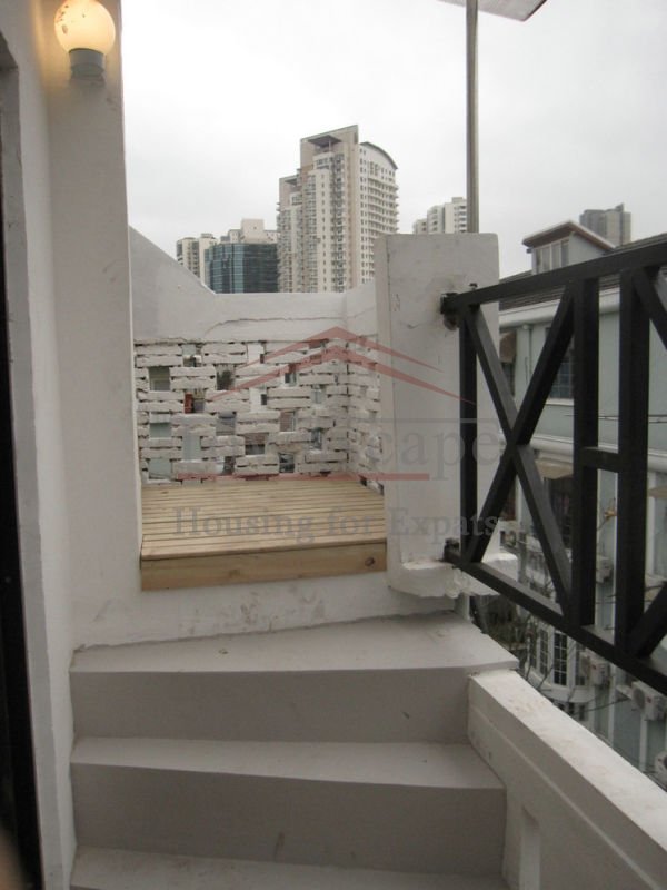 expat housing Shanghai Beautiful 2 Bedroom Lane renovation Jing An L2/7