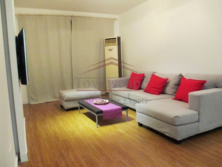 Rent in Shanghai Clean Modern 3 bedroom apartment Central Shanghai just off Nanjing rd