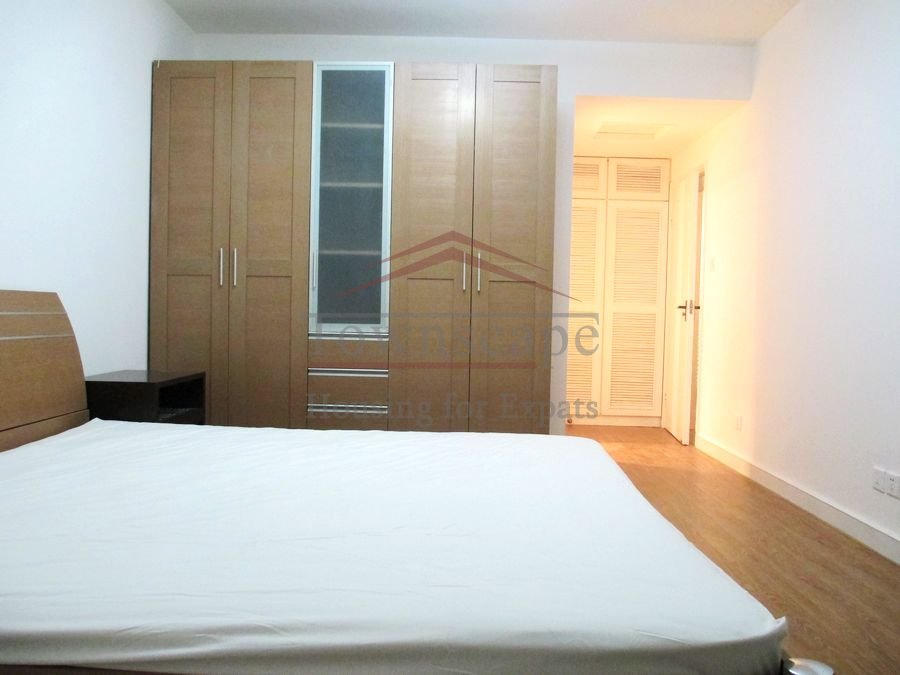 Shanghai apartment rentals Clean Modern 3 bedroom apartment Central Shanghai just off Nanjing rd