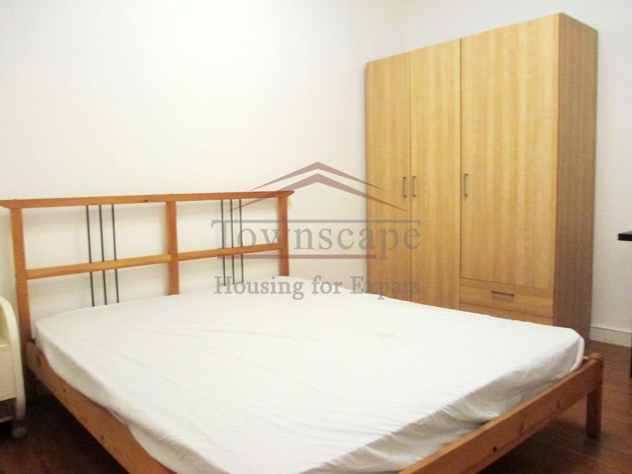 Flat in Shanghai Clean Modern 3 bedroom apartment Central Shanghai just off Nanjing rd