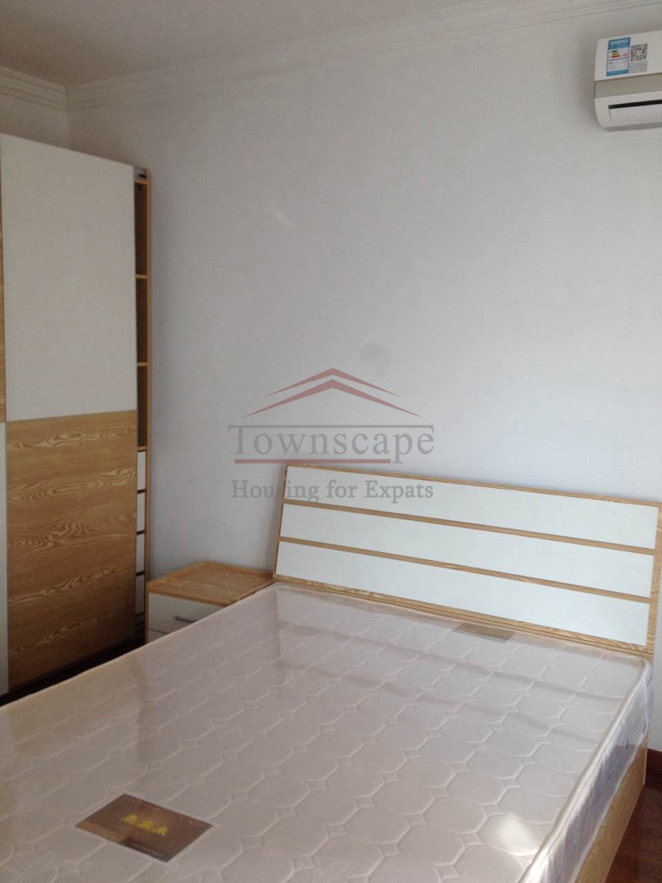 shanghai french concession apartments Excellent Value 2 Bedroom apartment at Nanpu bridge station L4