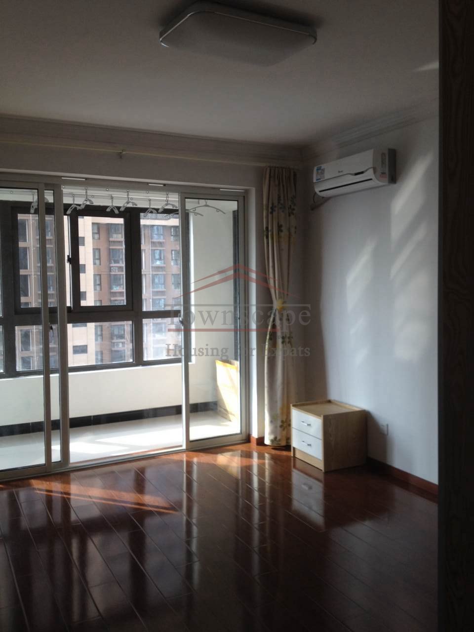 apartment rent shanghai Excellent Value 2 Bedroom apartment at Nanpu bridge station L4