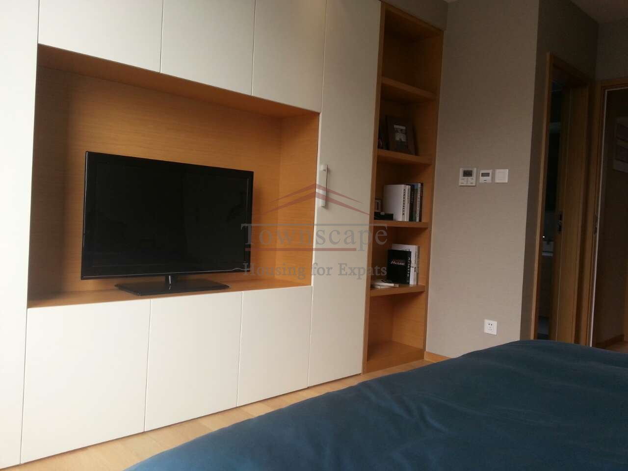 shanghai apartments Beautiful new 2 BR in Gubei area new international schools