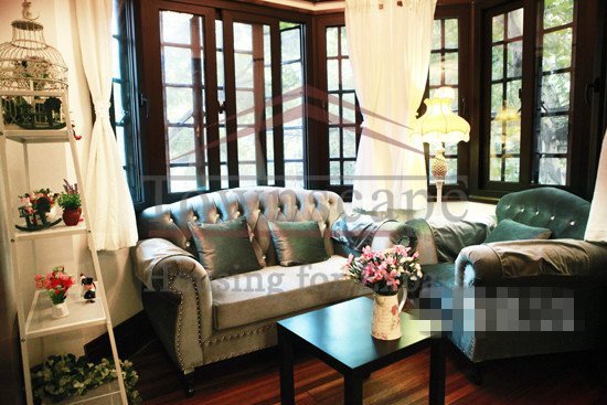 Apartment for rent in Shanghai Beautiful 3 bed lane house apartment Shanxi rd station L10/1