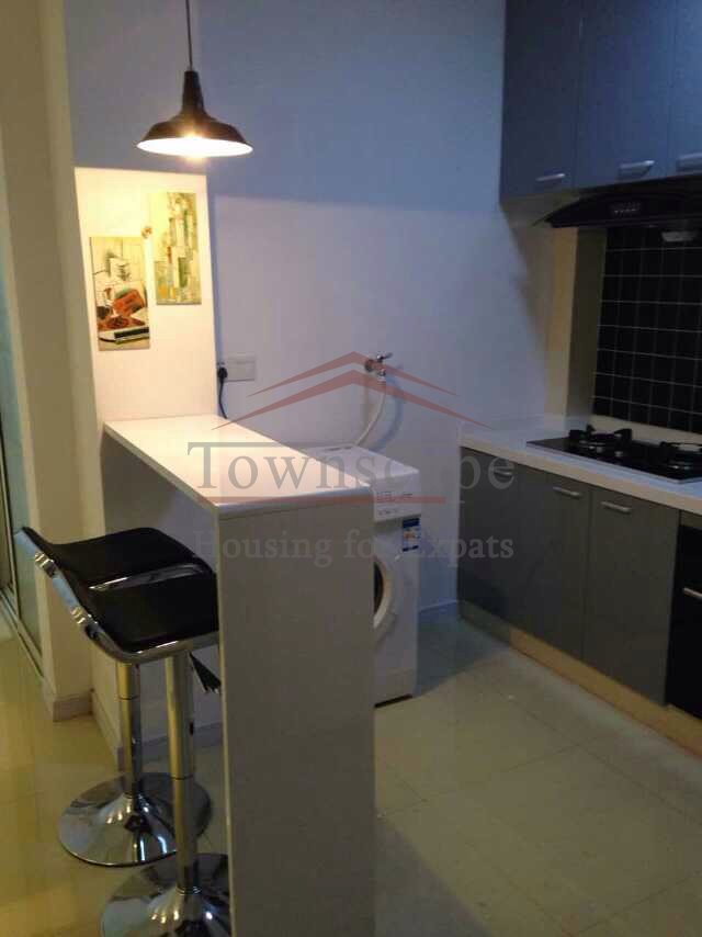 Shanghai rentals Well priced 2 Bed Lane House on West Naning Road