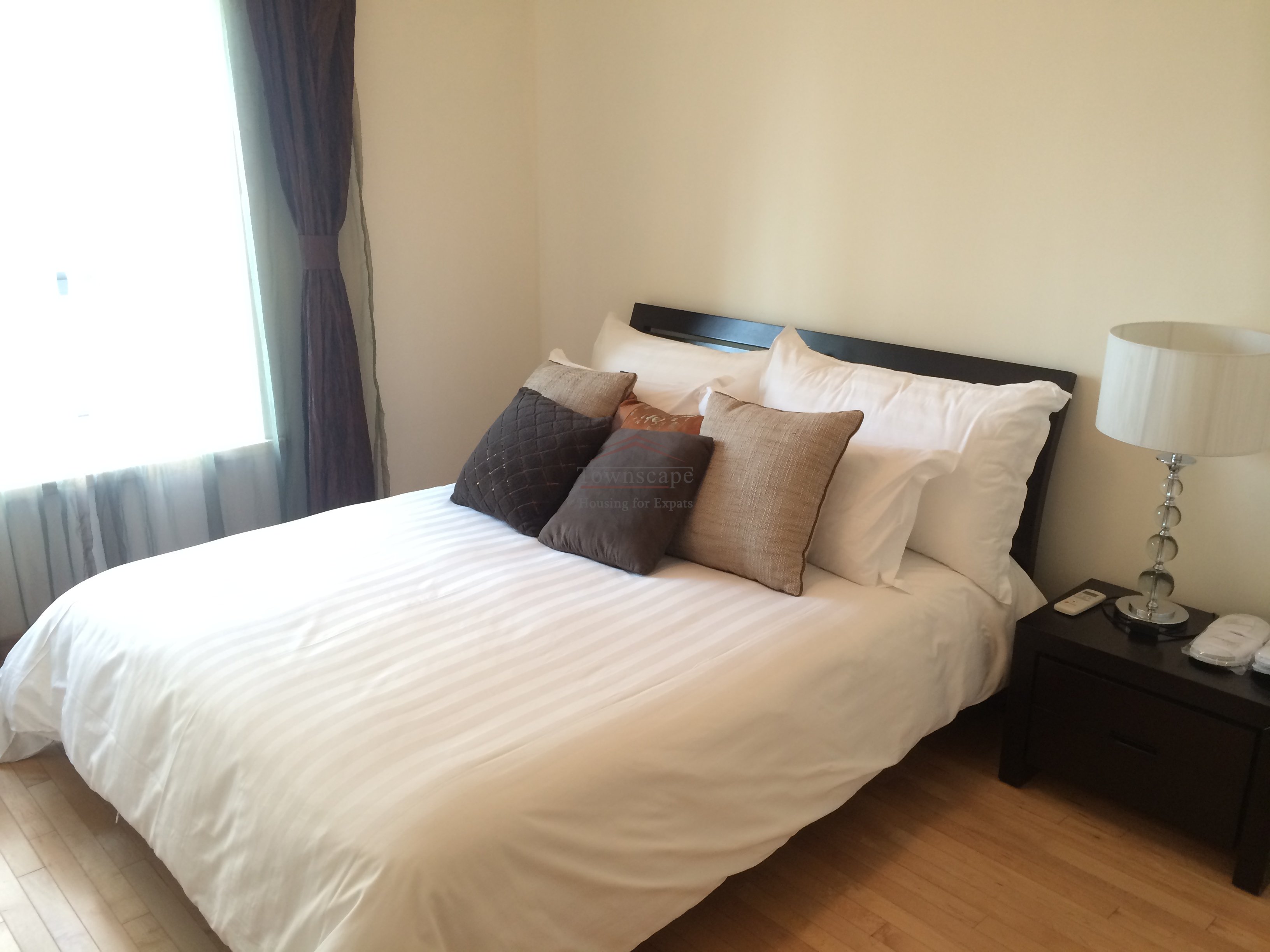 Home Shanghai Excellent value 3 Bed Apt. for rent in beside Jing An Line 2/7