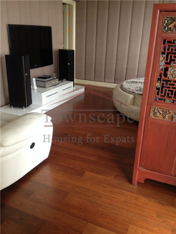 Shanghai rent Exclusive 4 bedroom apartment in the French Concession L 1/7
