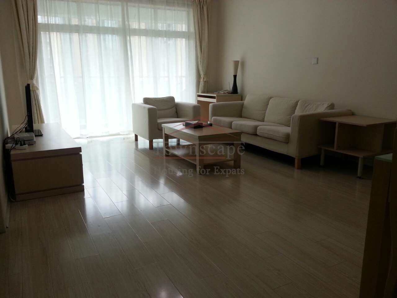 shanghai home Spotless 2 bedroom apartment at West Nanjing Road L2
