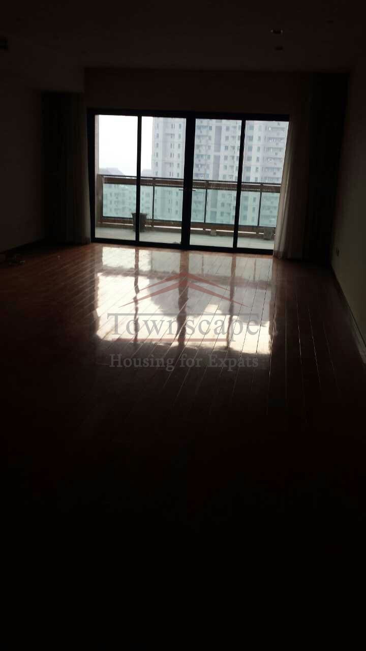 rent in Shanghai Excellent 3 Br Apt. in Yanlord Garden Pudong Lujiazui