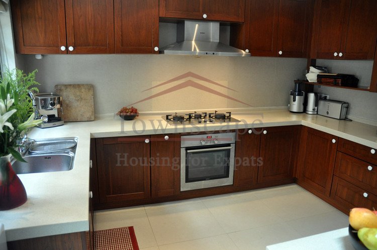 rent house in Shanghai Stunning 4BR French Concession w/roof terrace L1/10 Shanxi rd