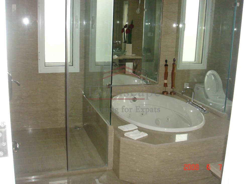 Rent in Shanghai Fantastic 3Bed villa in Pudong Palm Spring Community