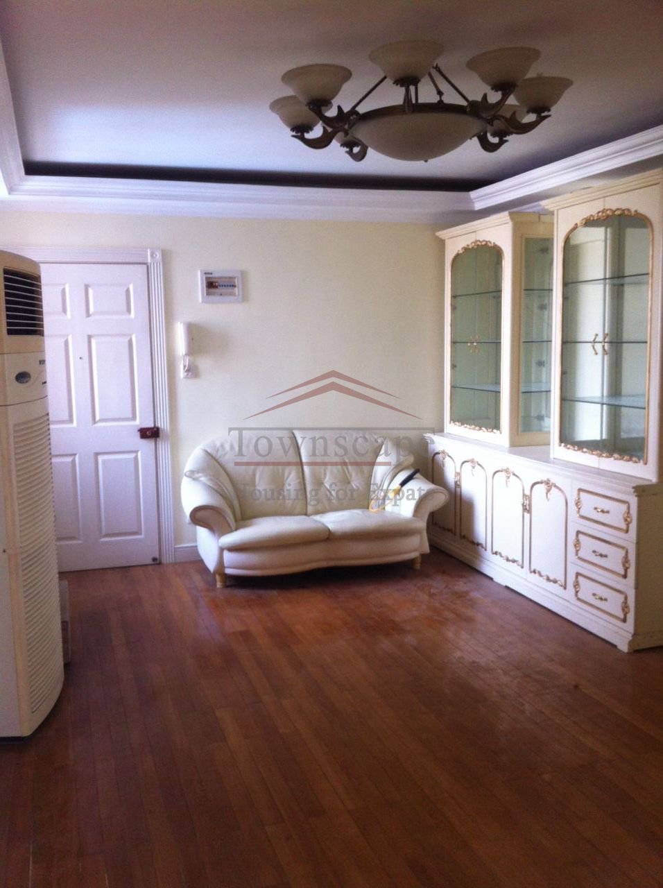 rent in Shanghai Fantastic 2 Bed apartment Jiaotong Line 10&11 French Concession