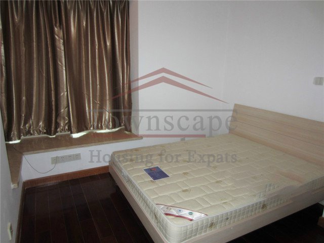 Shanghai house for rent Excellent 2 BR apartment West Nanjing rd L2 Central Shanghai 2-2-2
