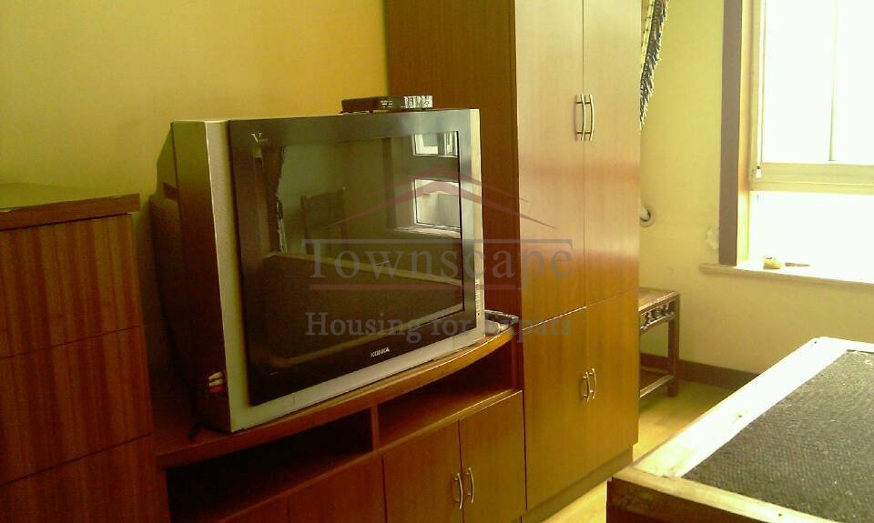 Rent apartment in Shanghai Very well priced 2 bed apartment in Jing an area L1&2