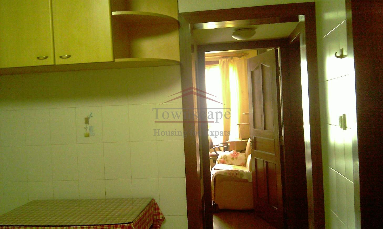 Apartment rentals Shanghai Very well priced 2 bed apartment in Jing an area L1&2