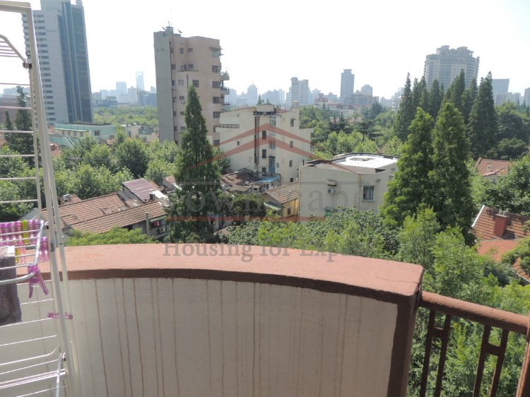 shanghai rentals Spacious 1 bed apt French Concession Changshu rd station L1&7