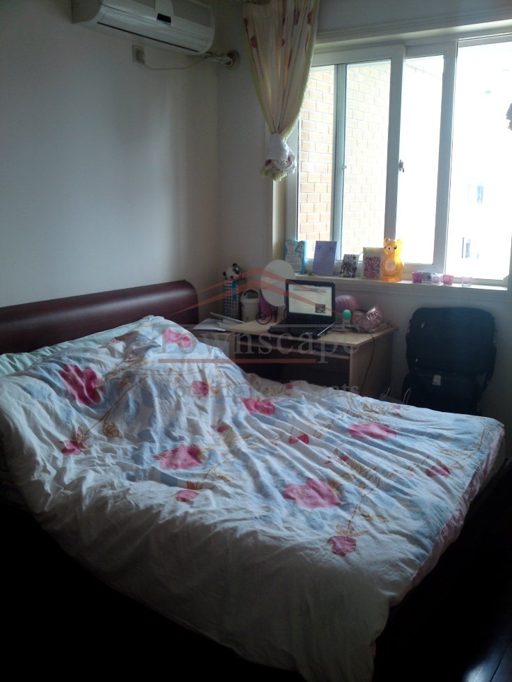 rent house in Shanghai Great value 3 BR apartment for rent in Zhongshan park area L2/4/3