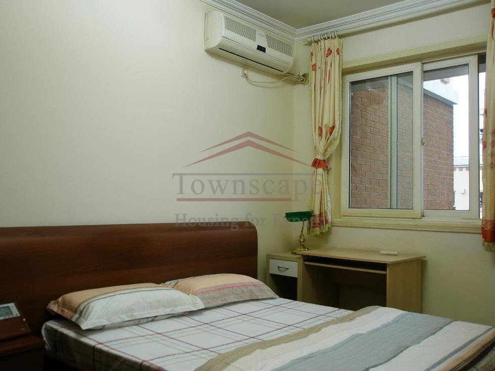 How to find a house in Shanghai Great value 3 BR apartment for rent in Zhongshan park area L2/4/3