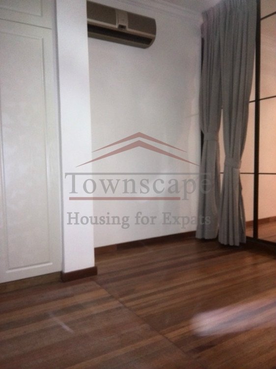 rent apartment in Shanghai Renovated 2 BR House for rent in Central Shanghai Changshu L1&7